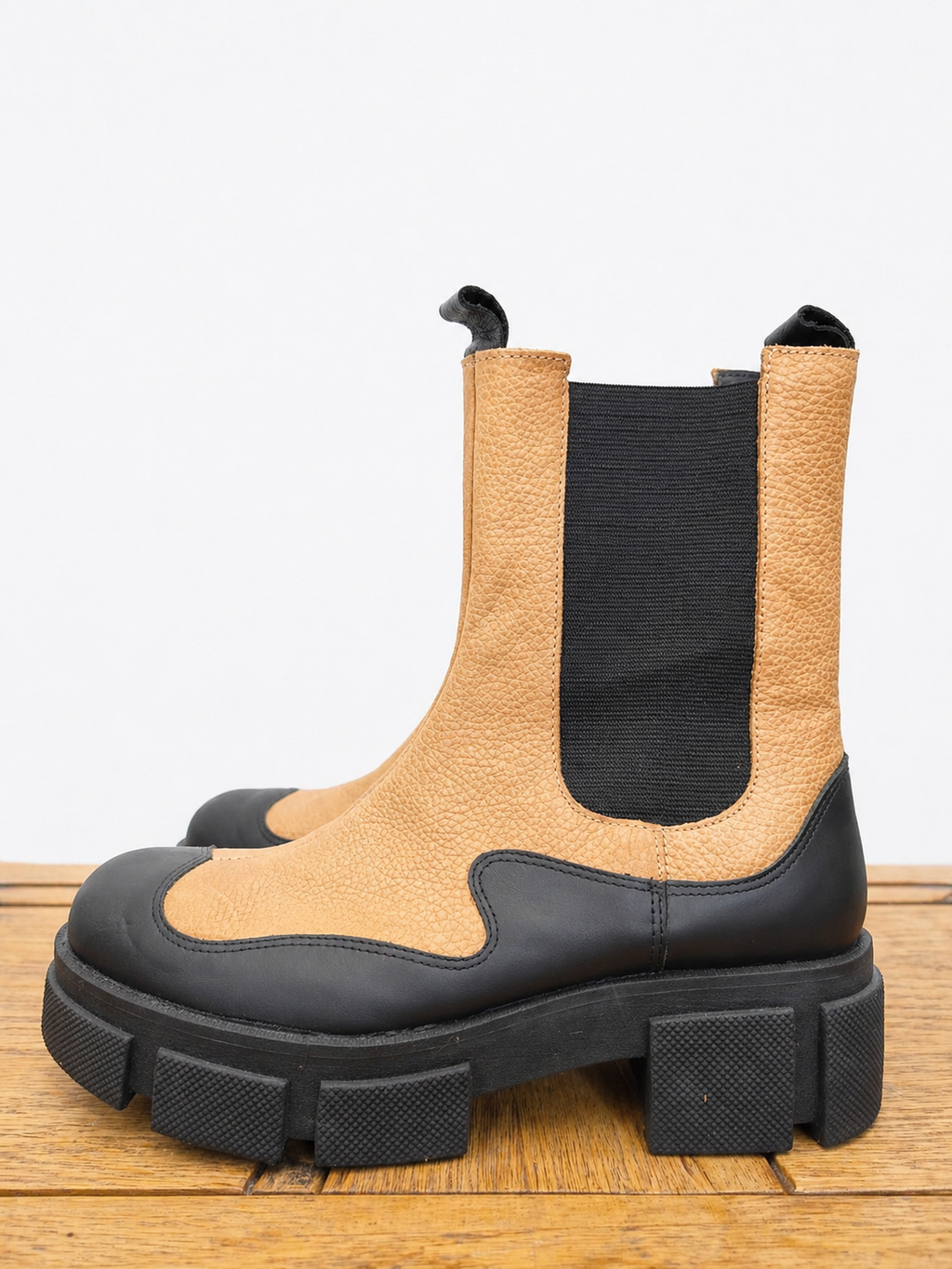 BORCEGO SARATOGA
